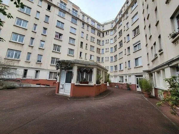 Studio 1 pièce 16 m² 