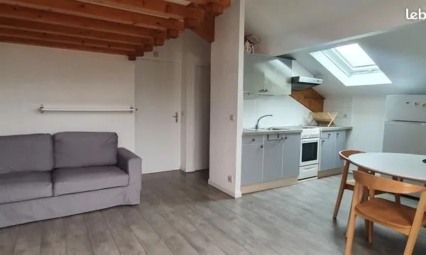 Studio 1 pièce 27 m² 