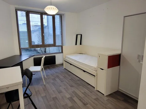 Studio 1 pièce 17 m² 