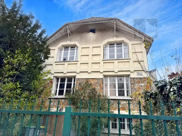 Maison 5 pièces 151 m² 