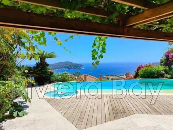 Villa 8 pièces 320 m²
