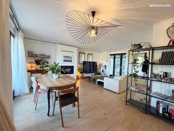 Maison 5 pièces 143 m² 