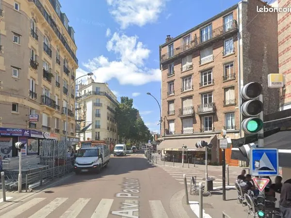 Murs commerciaux 348 m² LES LILAS 