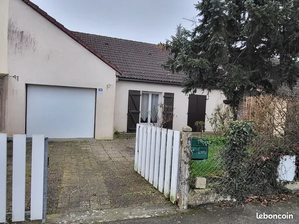 Location maison Courteille 