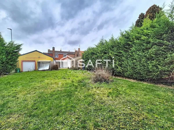 Un beau potentiel de 183 m2 en ville 