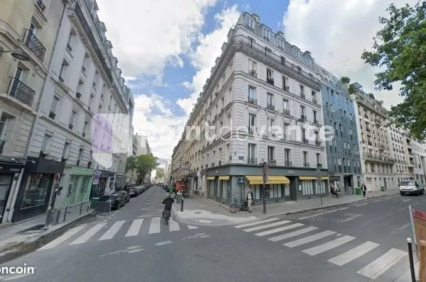 Commerce beauté/coiffure 76 m² 