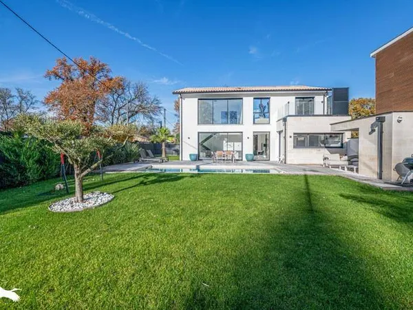 Maison 6 pièces 165 m² 