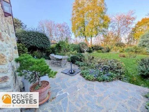 Maison 7 pièces 202 m² 