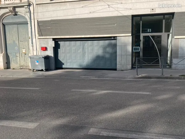 Parking 14 m2 Lyon 3 