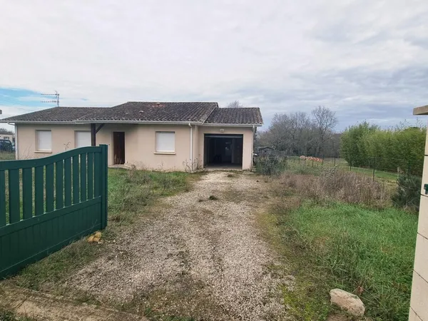 Maison de plain-pied à moins de 2km du bourg de Mussidan 