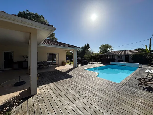 Maison La Teste De Buch / Les Bordes 5 pièce(s) 170 m2 