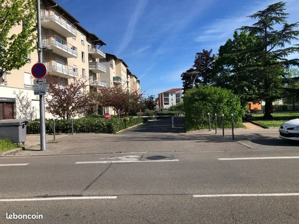 Garage de grande taille 20m2 en sous sol 
