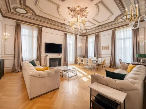 CANNES CROISETTE - EN FACE DU PALAIS DES FESTIVALS - 3 CHAMBRES 
