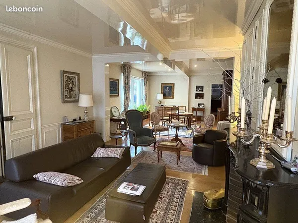 Maison 10 pièces 275 m² 