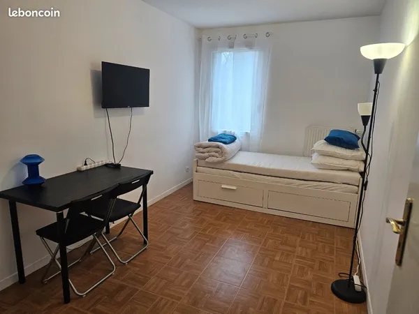 Chambre meublée colocation 