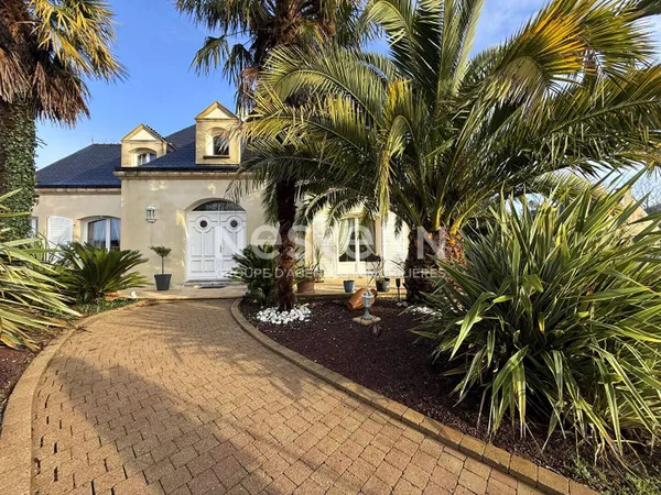 Maison 7 pièces 179 m² 