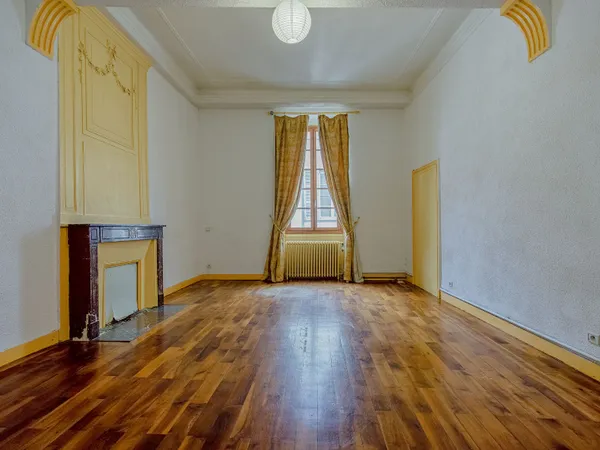 Appartement 7 pièces 219 m² 