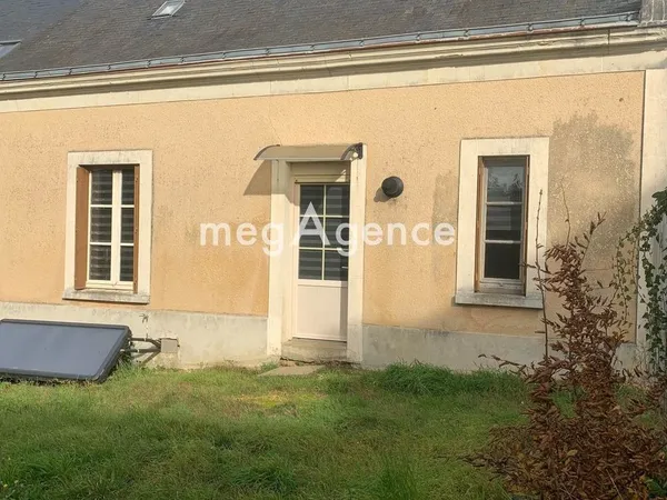 Maison de bourg à Cheviré le Rouge type 5 au calme (1er achat) 