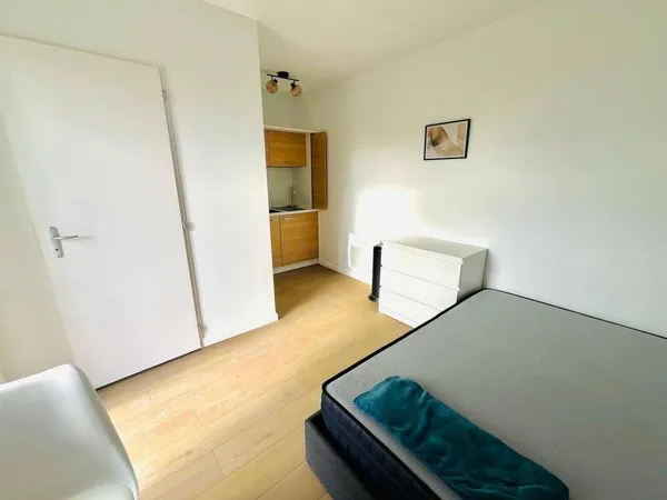 Studio 1 pièce 15 m² 