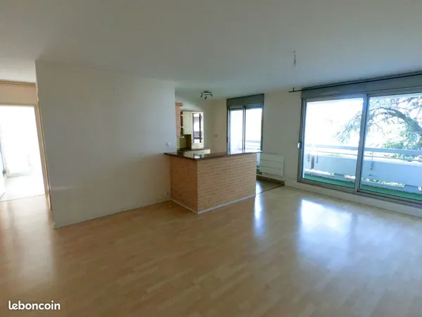 🏢 T3 70 m² - Résidence Le Méridien - Chauffage & eau inclus - Garage 