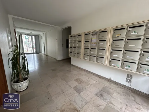 Studio 1 pièce 26 m² 