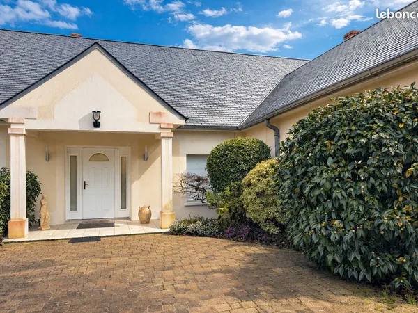 Maison 6 pièces 177 m² 