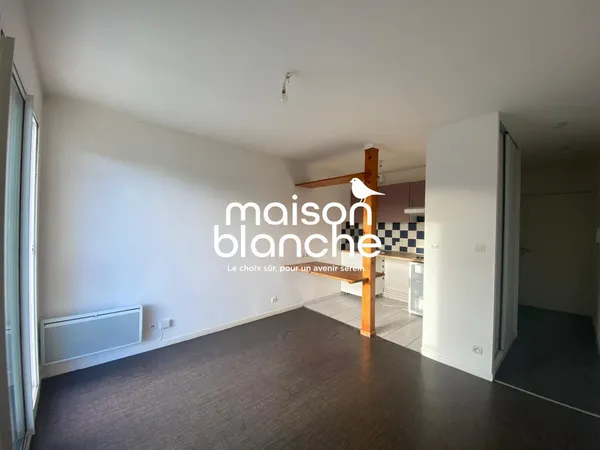 BX PELLEGRIN DS RES AVEC PARKING STUDIO RENOVE LIBRE LE 21/12 KI 