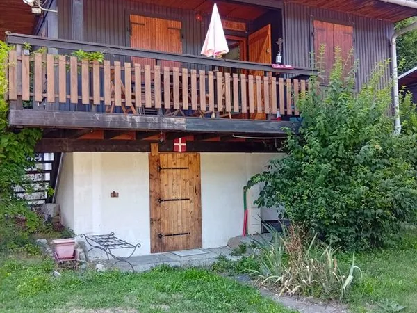 Vends petit chalet 