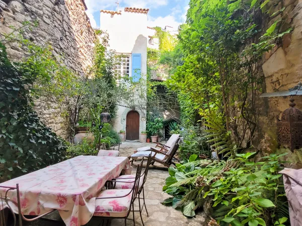 Maison 14 pièces 400 m² 