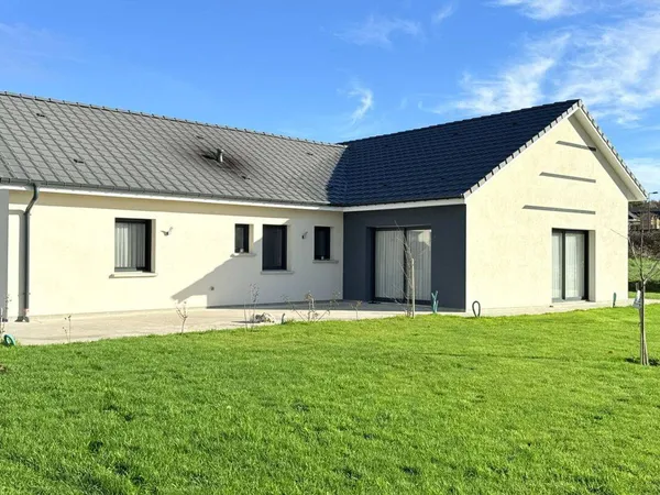 Maison de plain-pied 5 pièces 149 m² 