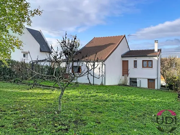 Maison 3 chambres dans rue pavillonnaire calme 