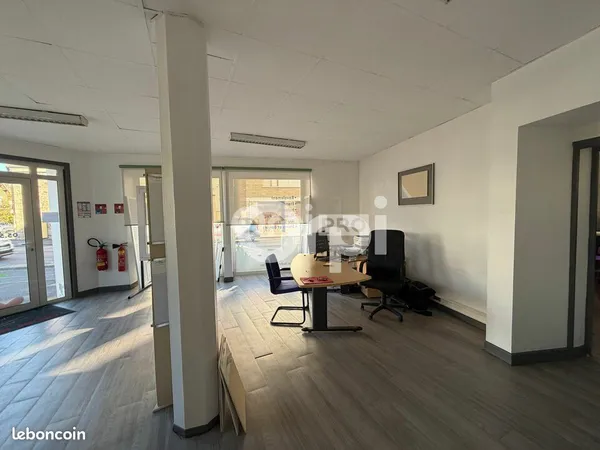 Bureau 70 m² 