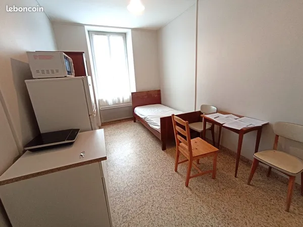 Chambre meublée hyper centre, loyer TOUT inclus 