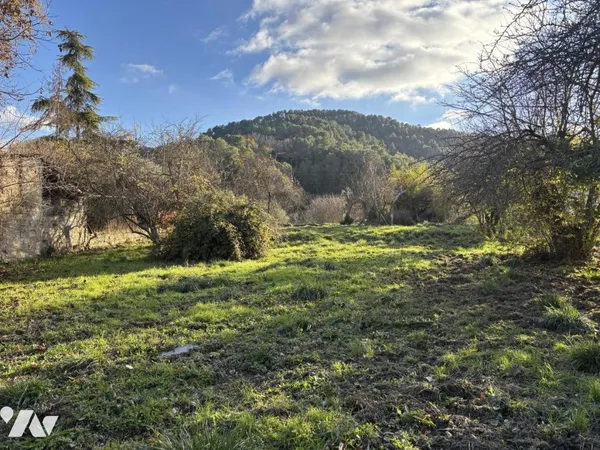 Terrain 900 m² 