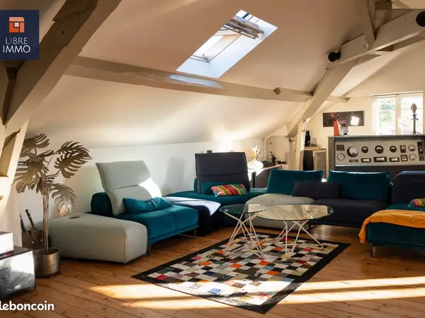 Loft 4 pièces 136 m² 