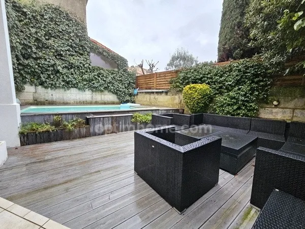 Quartier VICTOR HUGO-Maison de ville en pierre de 120 m²ANGOULEME (16) 