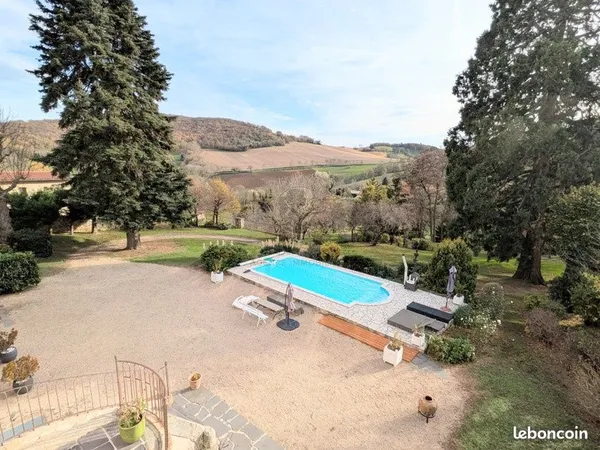 Chateau 10 pièces 470 m² 