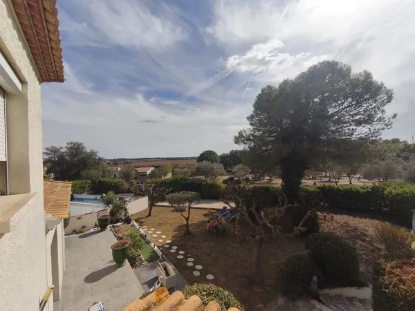 Villa 7 pièces 214 m² 