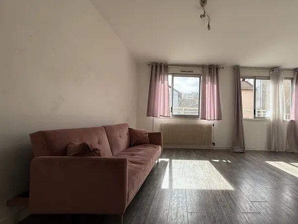 Studio à louer libre 1/01/26 