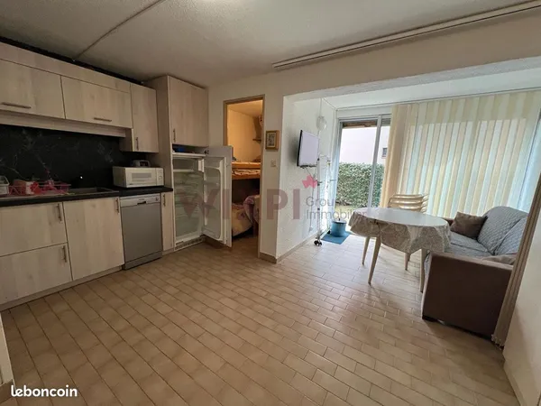 Studio 1 pièce 17 m² 