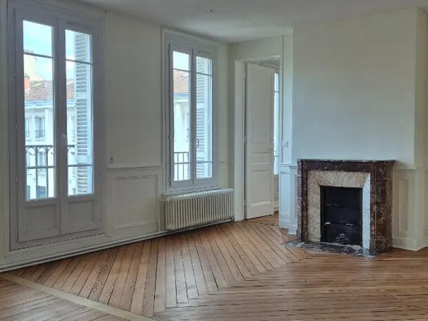 Appartement 3 PIECES - Coty - Entièrement rénové 
