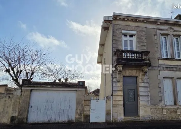 Maison 8 pièces 195 m² 