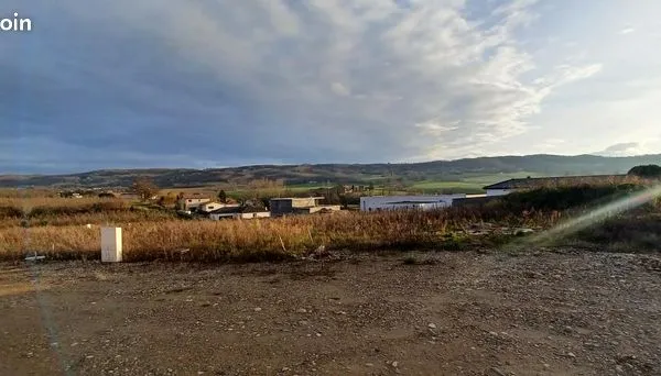 Terrain 800 m² 