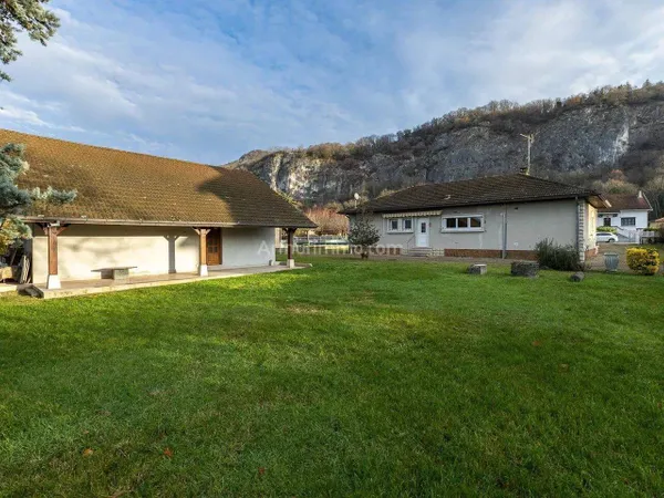 Maison de plain-pied 4 pièces 103 m² 