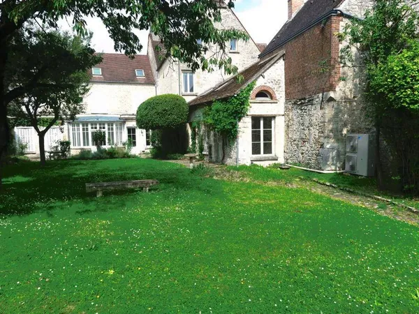 Maison 10 pièces 165 m² 
