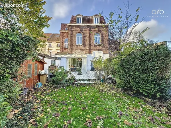 Maison 8 pièces 424 m² 