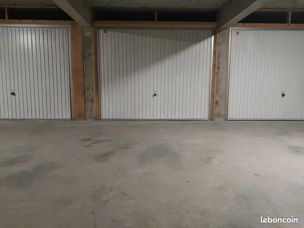 Box fermé (garage) en sous-sol sécurisé - Doutre - St Jacques - Le Quai 