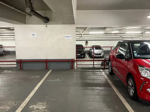 Parking 12 m² 