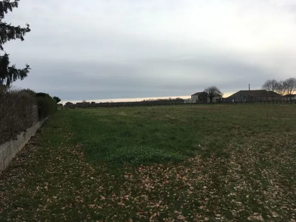 Terrain 660 m² 