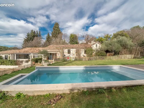 Villa 7 pièces 190 m² 